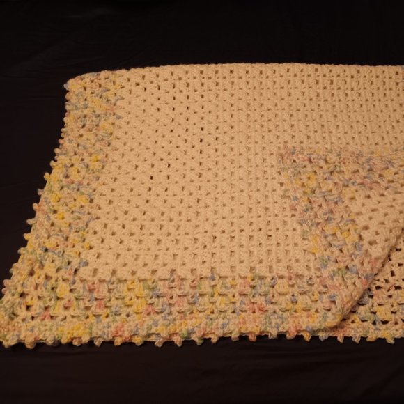 Blanket Handmade Crochet Baby Blanket Baby shower gift New born gift Present - Picture 4 of 8